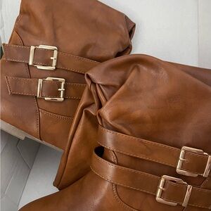NWOT Camel Sz 9.5 US Women’s Boot